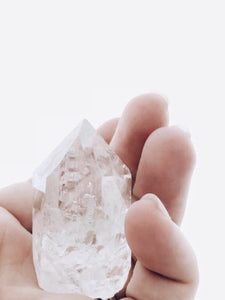 CLEAR QUARTZ NATURAL POINT