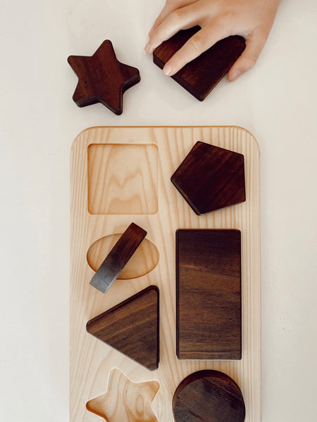 WOODEN SHAPE PUZZLE - WALNUT